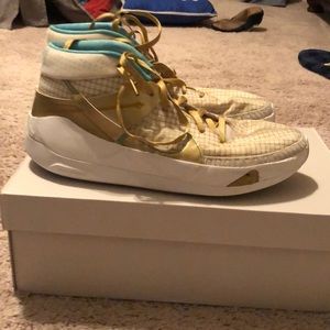 NIKE KD13 EYBL Basketball Shoe
